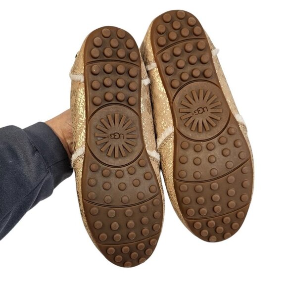 Ugg Women's Hailey Metallic Snake Gold Sheepskin Shoe Slippers  Size 5.5 - Picture 4 of 10